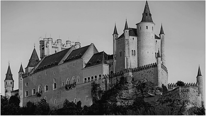 Замок Алькасар в Сеговии, Испания.